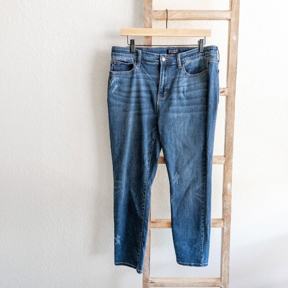 Judy Blue Denim - Judy Blue Women’s Size 15/32 Relaxed Fit Cropped Jeans Distressed Blue Denim